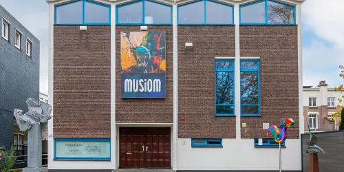 Menselijk, al te menselijk – tragiek en vreugde, religie en cultuur