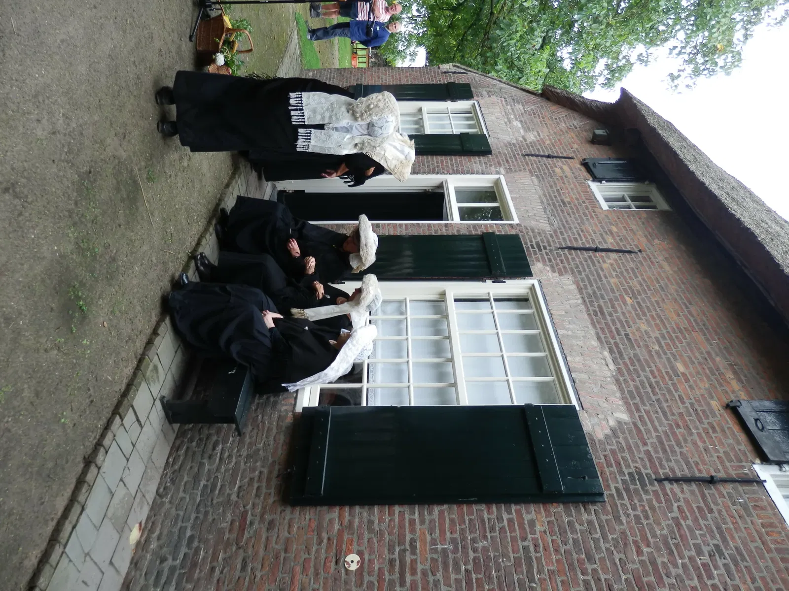 Expositie op zolder.