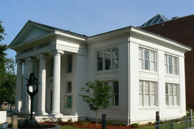 Meek-Eaton Black Archives Research Center and Museum