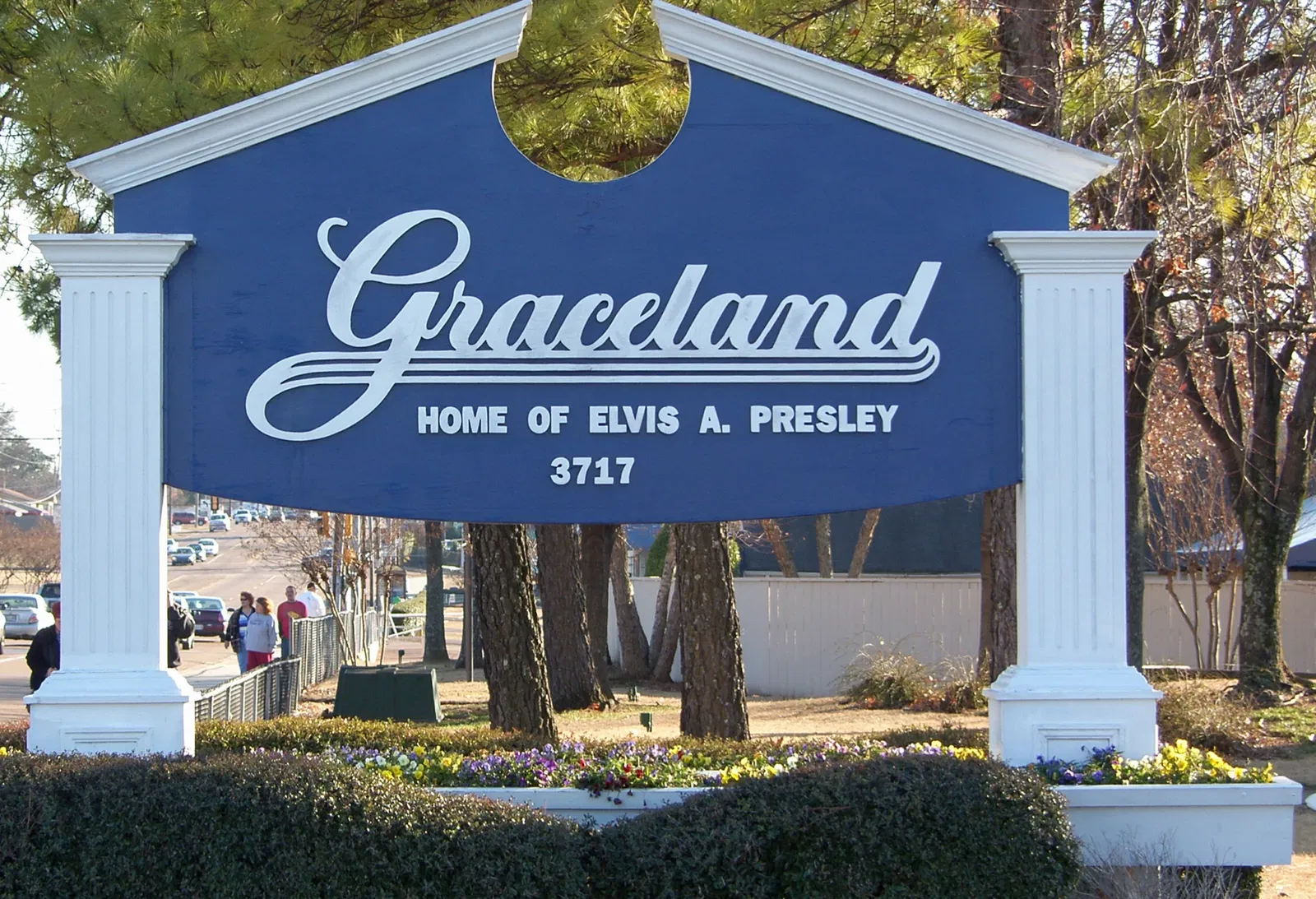 Graceland: Inside Elvis Presley's Memphis Mansion