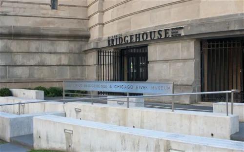 Mccormick Bridgehouse & Chicago River Museum
