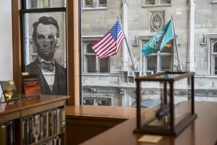 Biblioteca Militar Pritzker