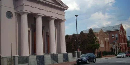 Picturing Past + Present