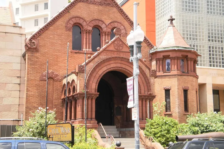Confederate Memorial Hall Museum