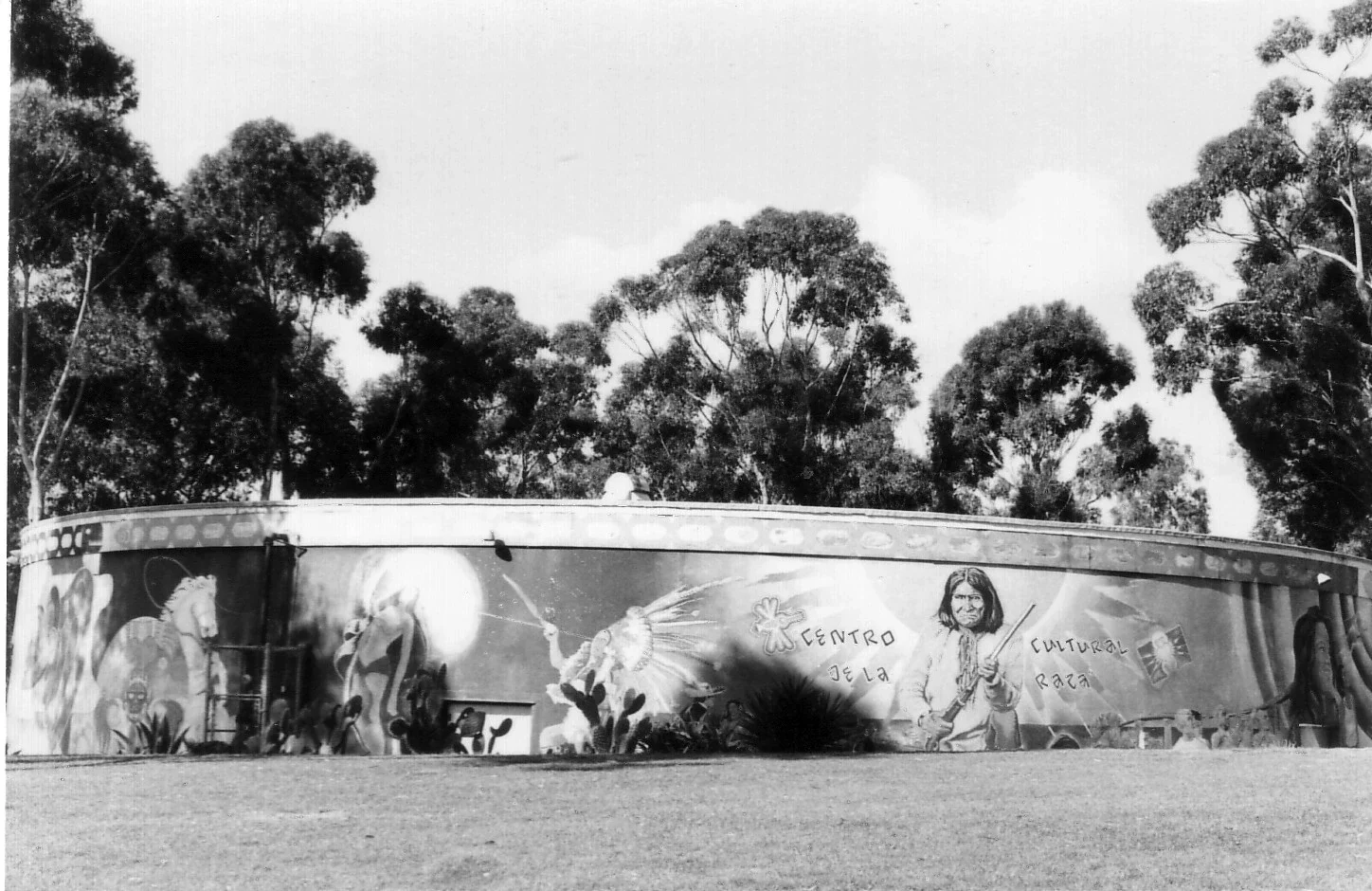 Centro Cultural De La Raza