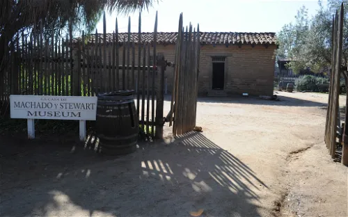 La Casa De Machado Y Stewart