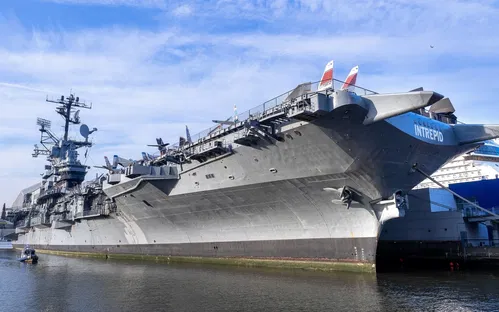 Museo naval, aéreo y espacial del Intrepid