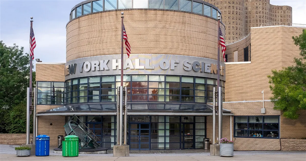 New York Hall of Science (New York) - Visitor Information & Reviews