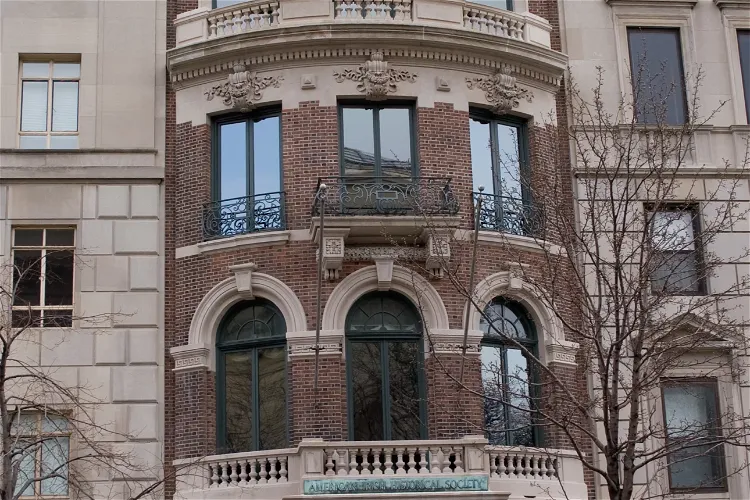 American Irish Historical Society