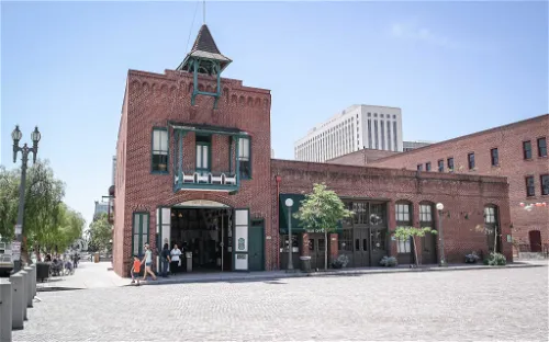 Plaza Firehouse - Old Fire Station