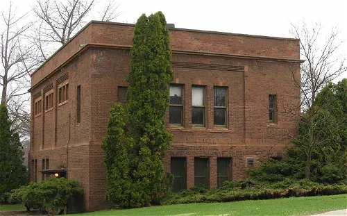 Thomas A. Greene Geological Museum