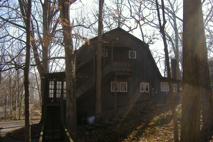 Little Loomhouse