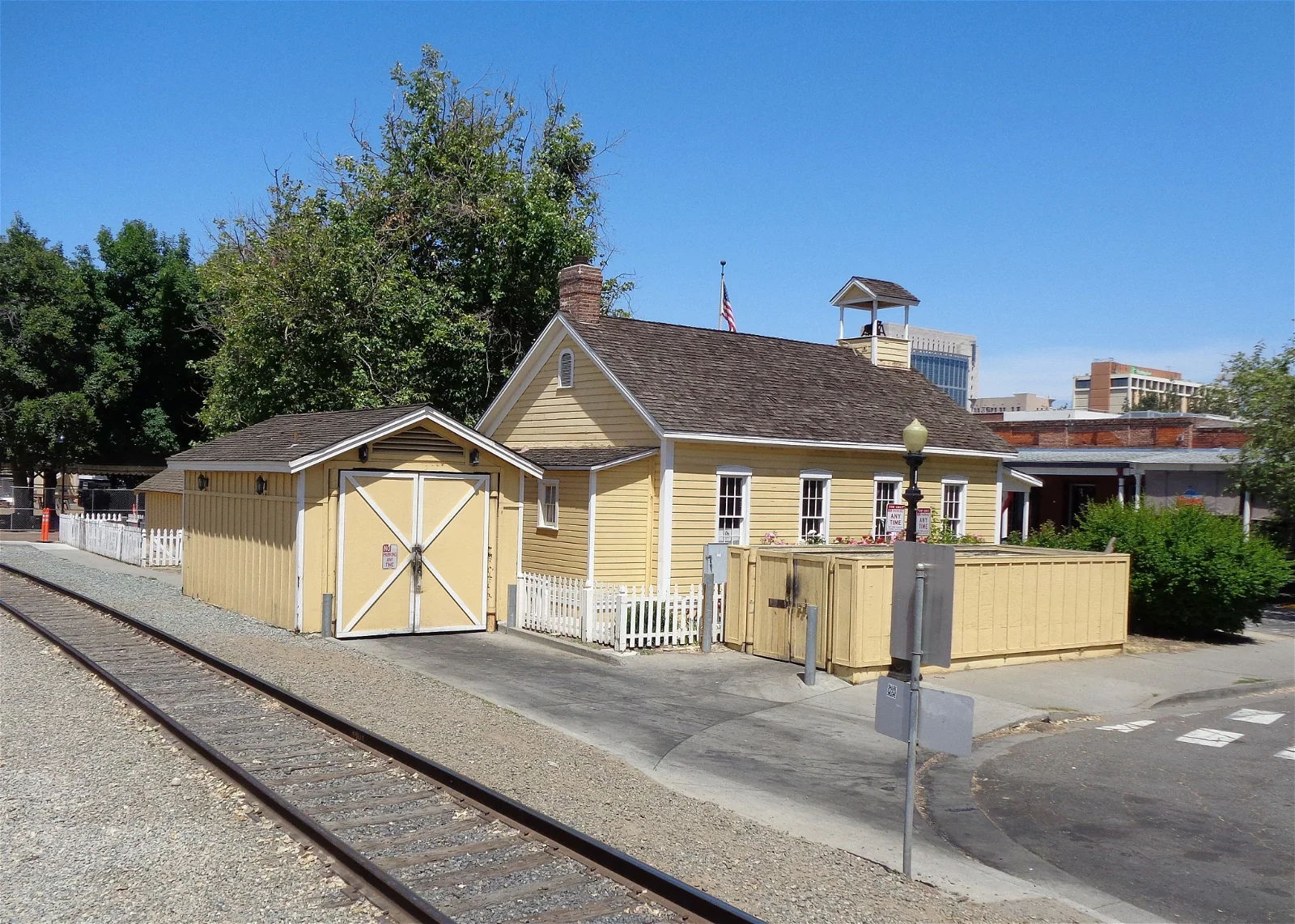 Old Sacramento Schoolhouse Museum
