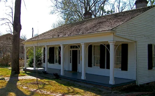 The Oaks House Museum