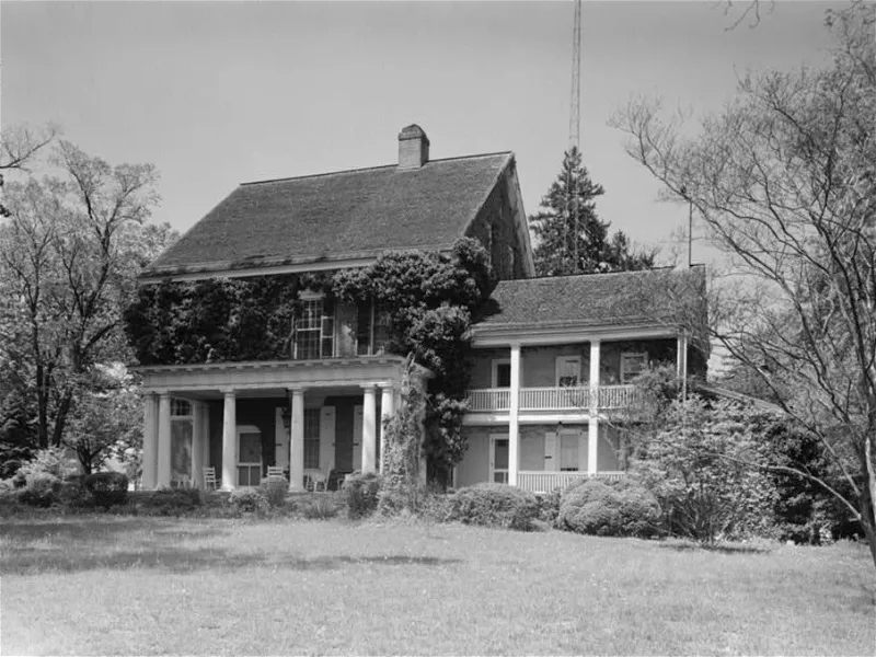 Delaware Governor's Mansion (woodburn)