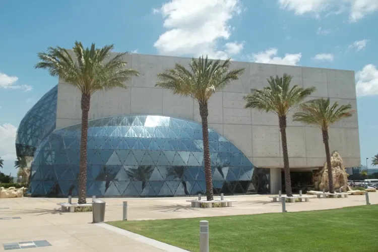 Dalí Museum (St. Petersburg)