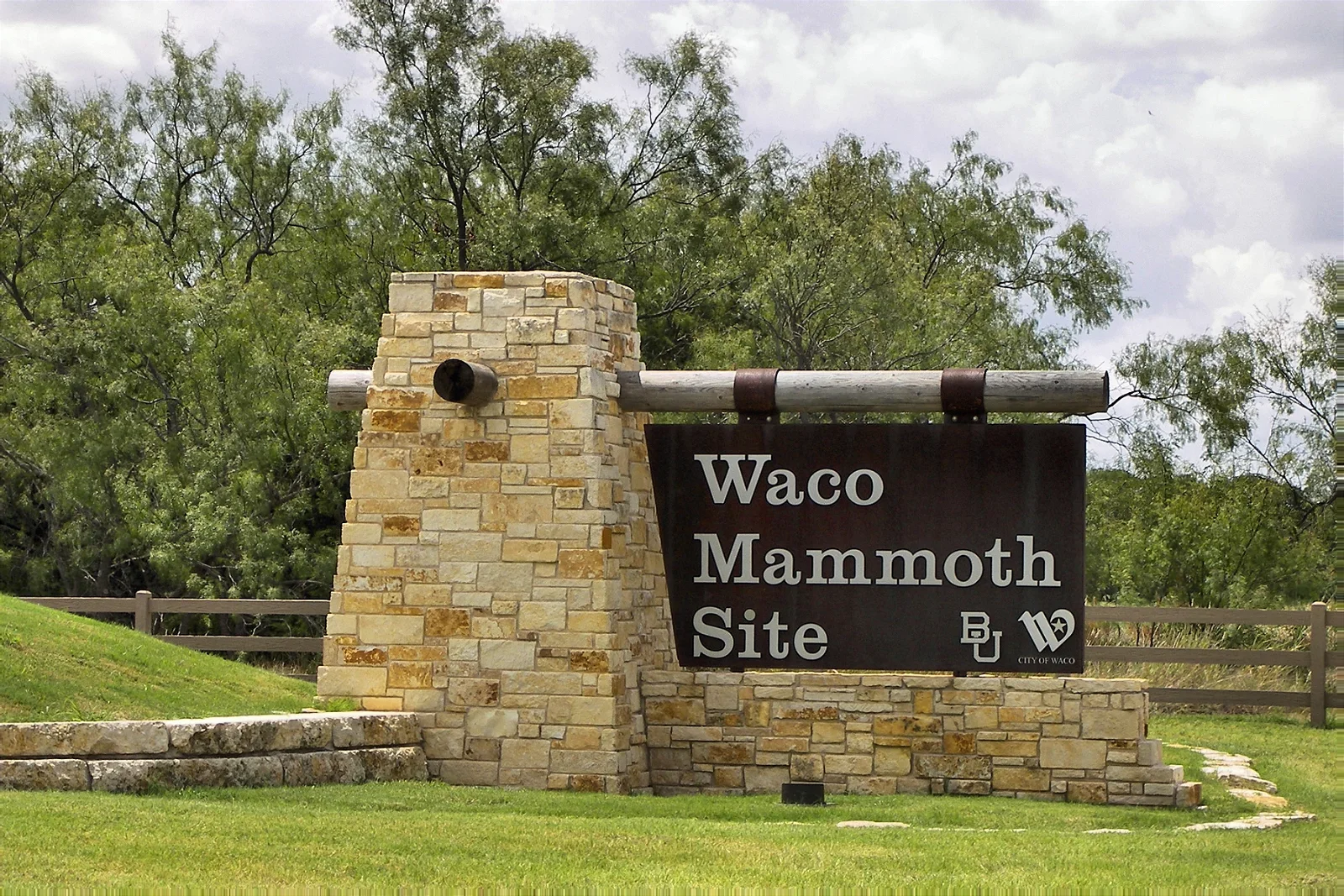 Waco Mammoth National Monument