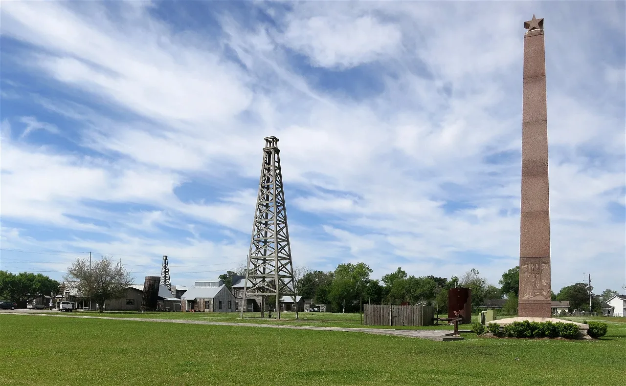 Spindletop gladys City Boomtown Museum Beaumont Visitor