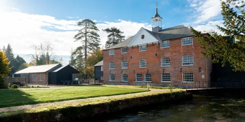 Janet Phillips & the Weavers of Whitchurch