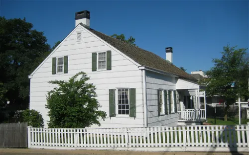 The Earle-Wightman House and Garden