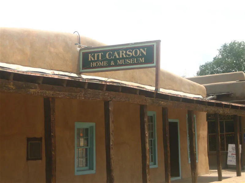 Kit Carson Cave Kit Carson Historic Museum (Taos) - Bezoekersinformatie & Recensies