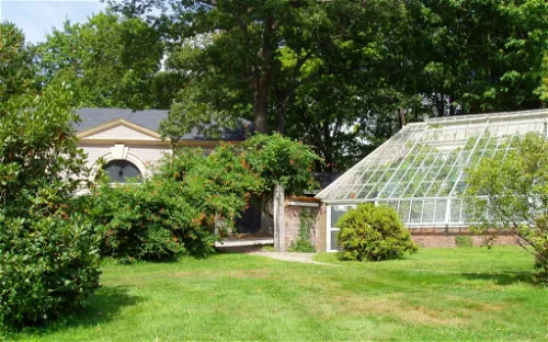 Lyman Estate Greenhouses
