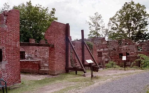 Old Newgate Prison and Copper Mine (closed)