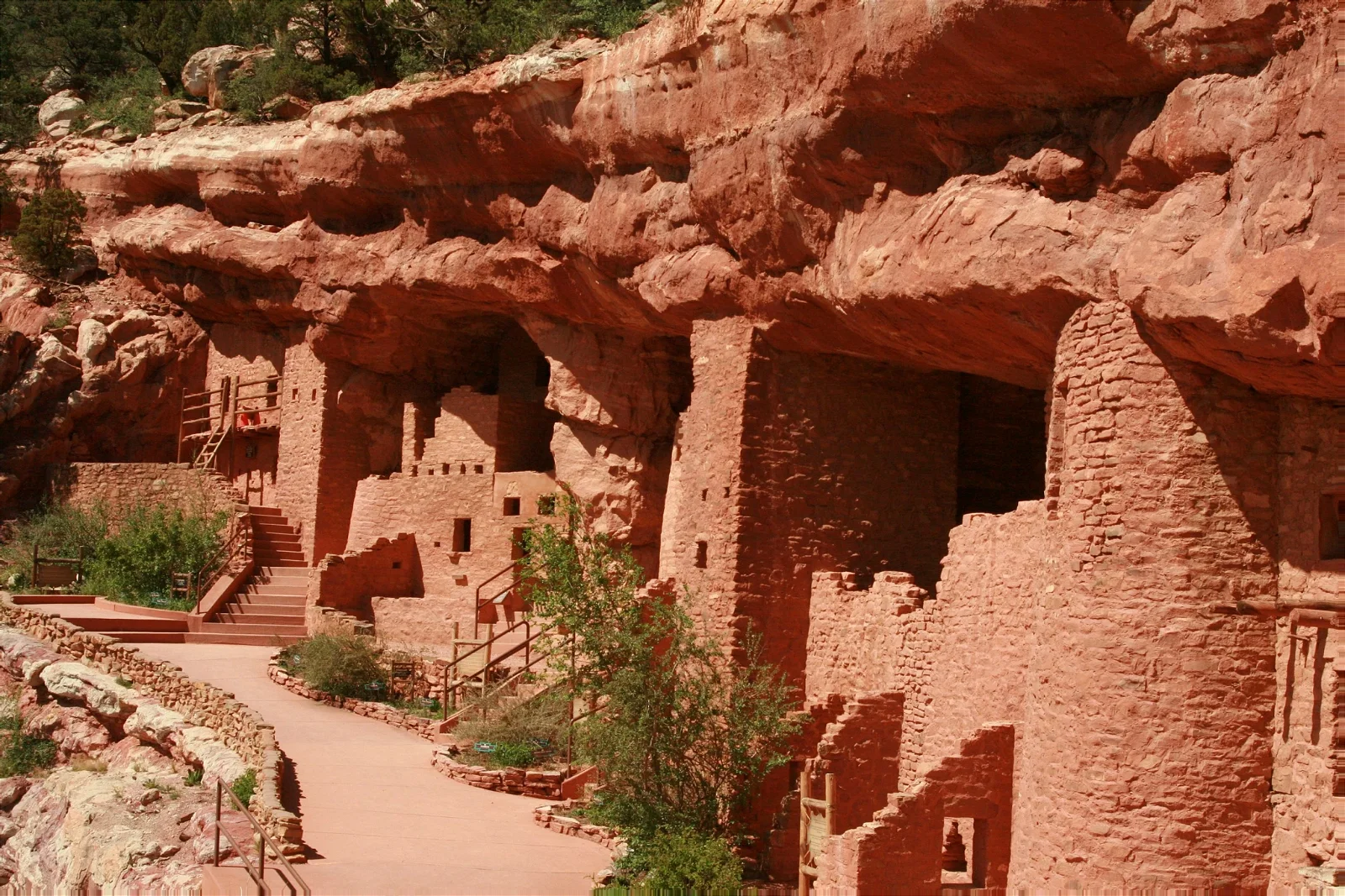 Manitou Cliff Dwellings