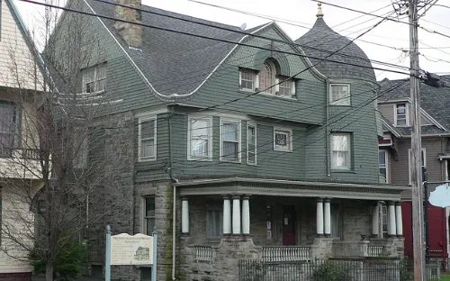 The Bundy Museum of History and Art