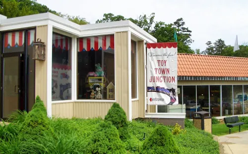 Toy town junction deals 32