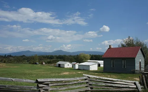 Luray Valley Museum & Shenandoah Heritage Village