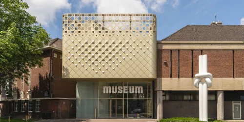 Hoofd in de wolken - Marianne van der Heijden (locatie De Maaspoort)