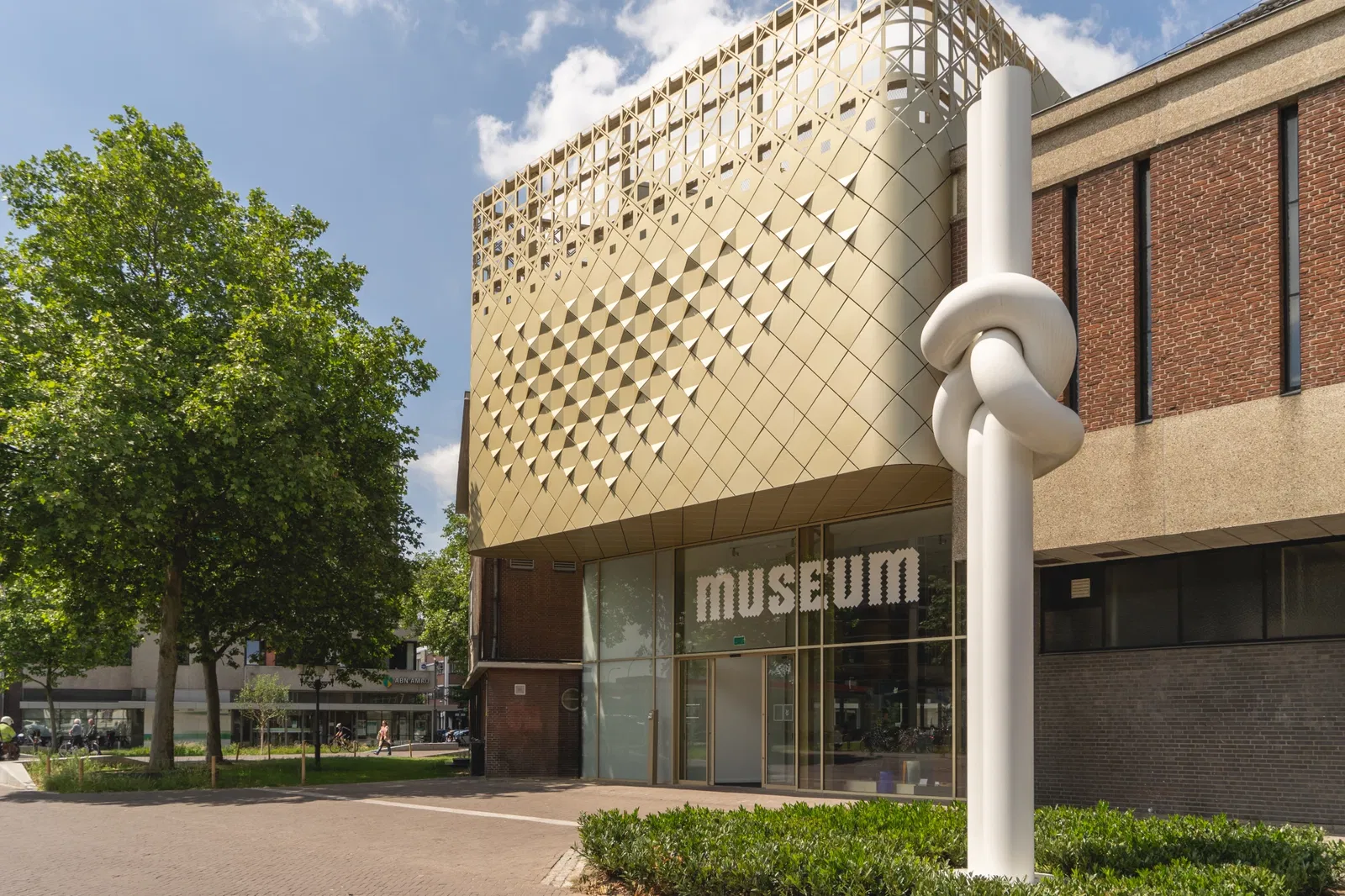 Museum van Bommel van Dam