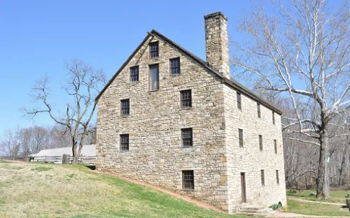 George Washington's Distillery & Gristmill