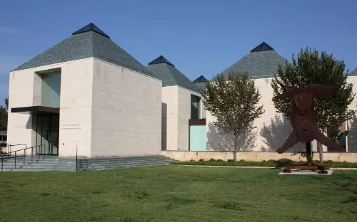 Fred Jones Jr Museum of Art