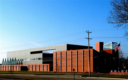 The Zekelman Holocaust Center