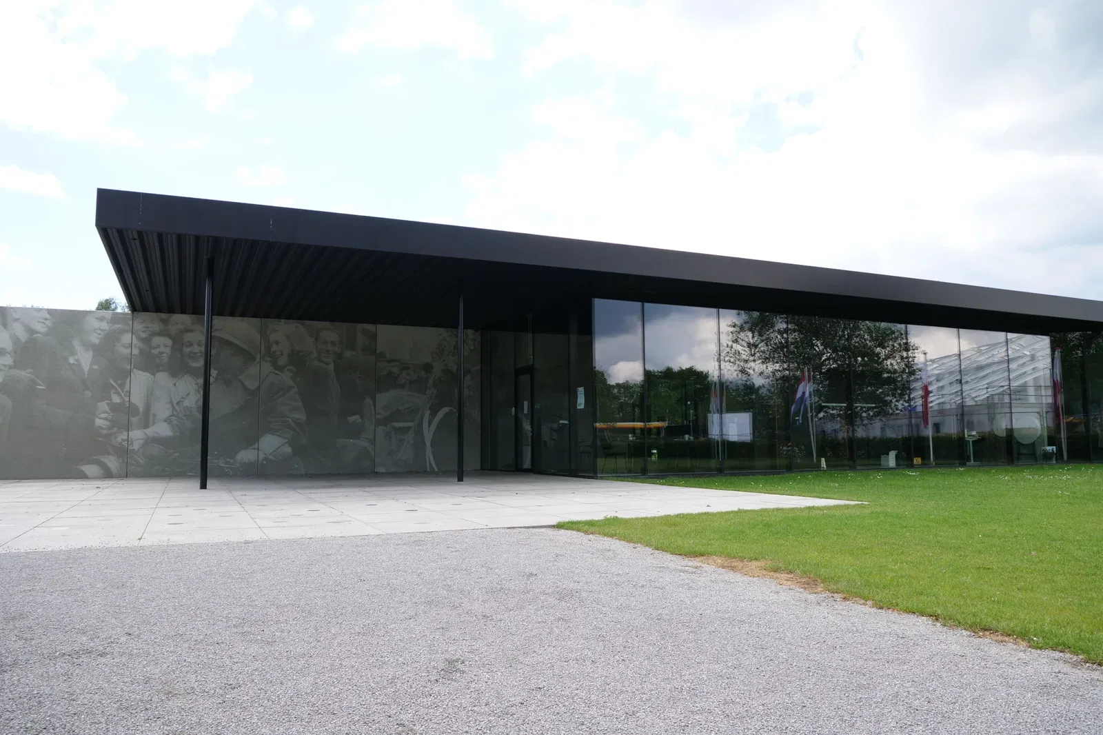 Maczek Memorial Breda