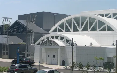 Illinois Holocaust Museum - Chicagoland Museum