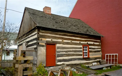 Chestnut Street Log House