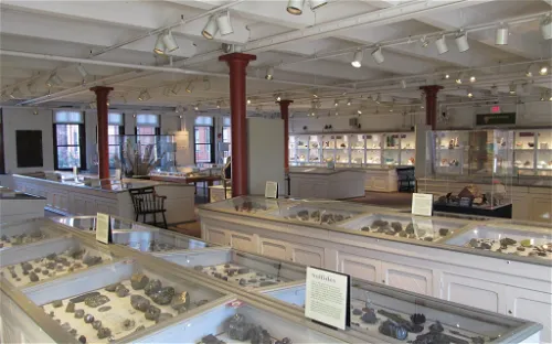 Mineralogical & Geological Museum - Harvard University