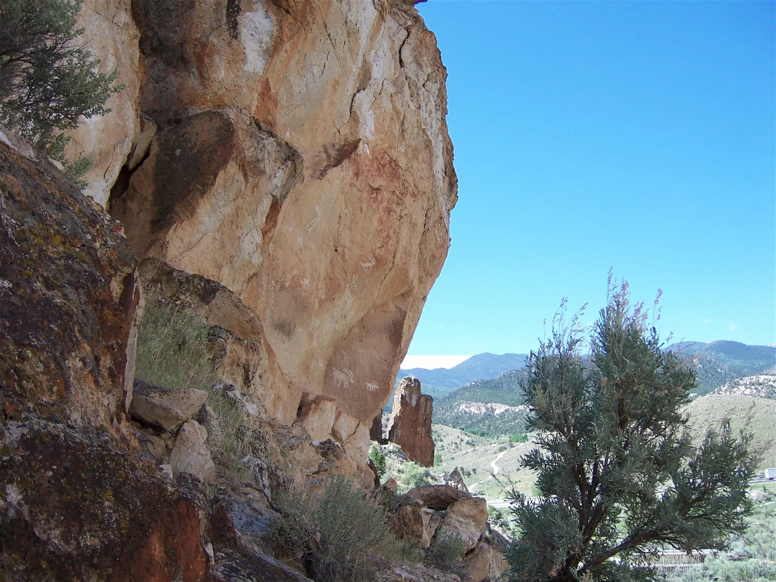 Fremont Indian State Park and Museum