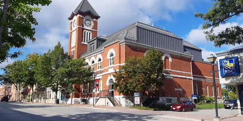 Tracing Places: Advertising in Orillia