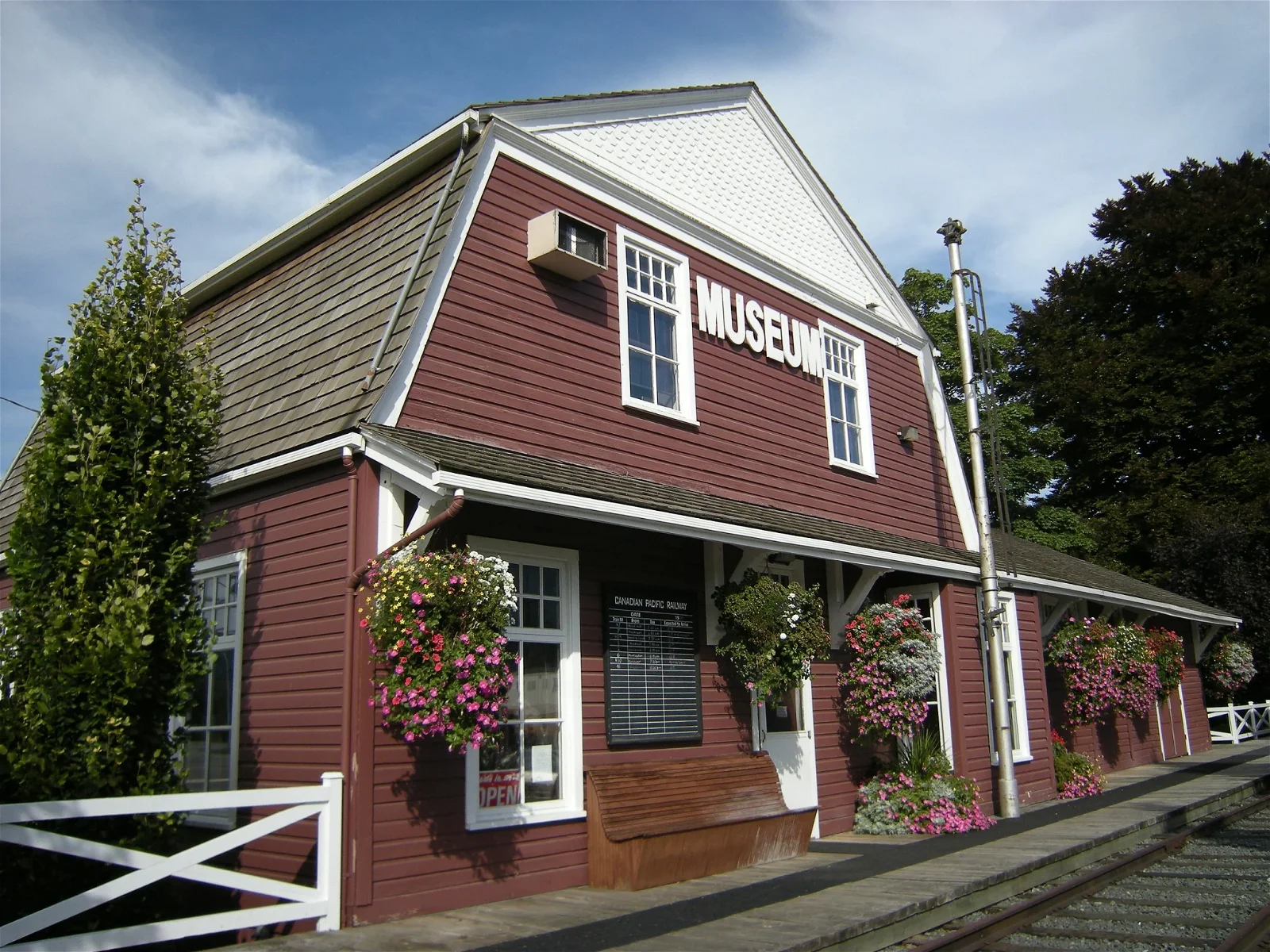 Agassiz-Harrison Museum & Visitor Information Centre