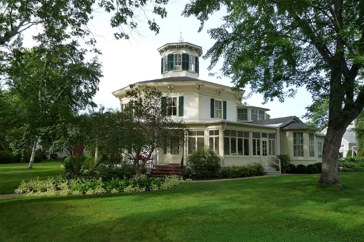 Octagon House Museum - St. Croix County Historical Society