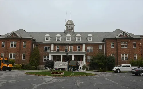 Woodland Cultural Centre