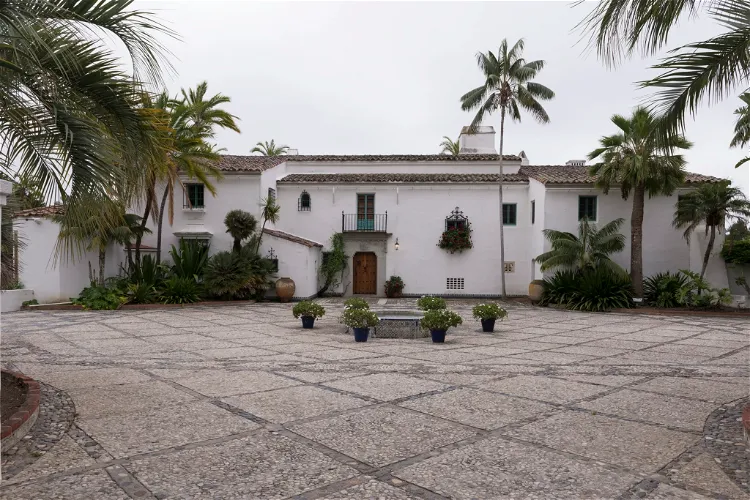 Casa del Herrero - Historical House of the Blacksmith