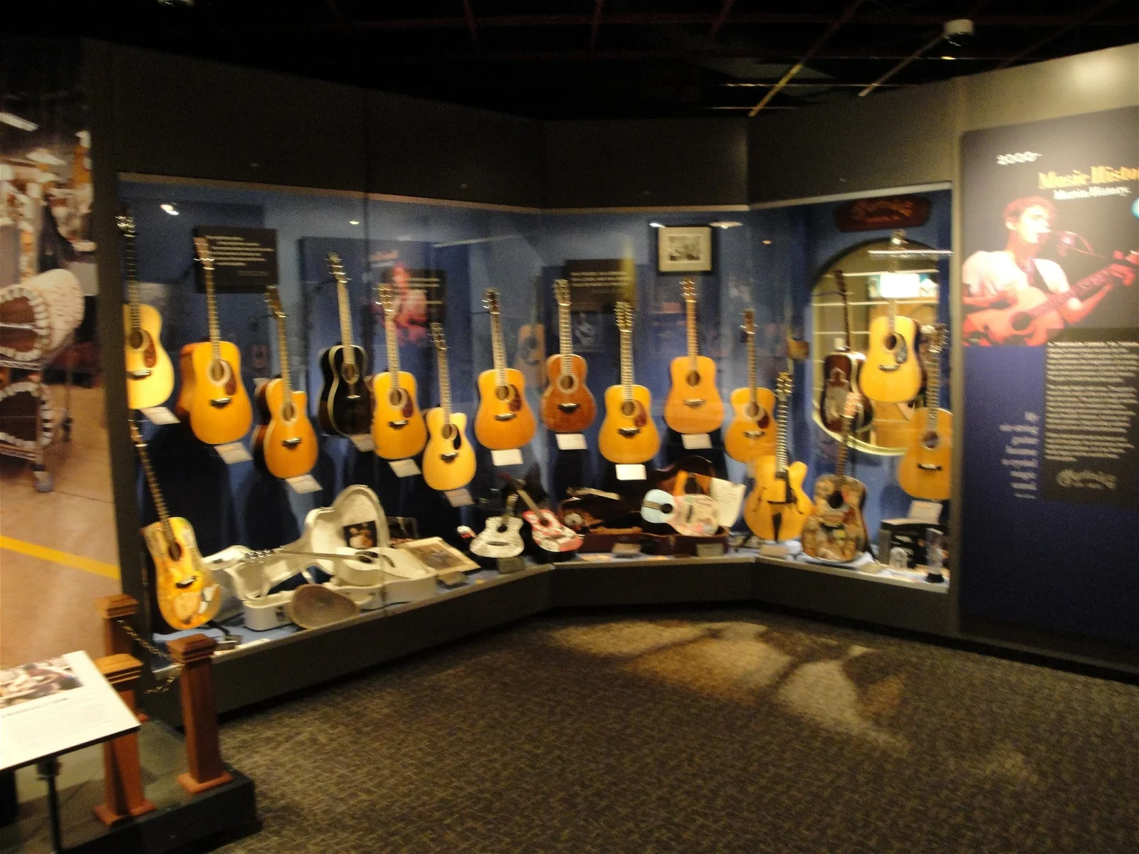 Martin Guitar Museum