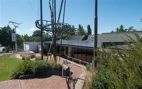 New England Regional Art Museum