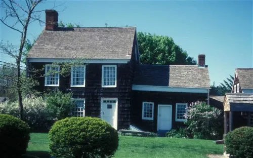 Walt Whitman Birthplace Museum