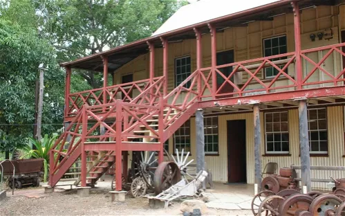 Irvinebank Heritage Town and Loudoun House Museum